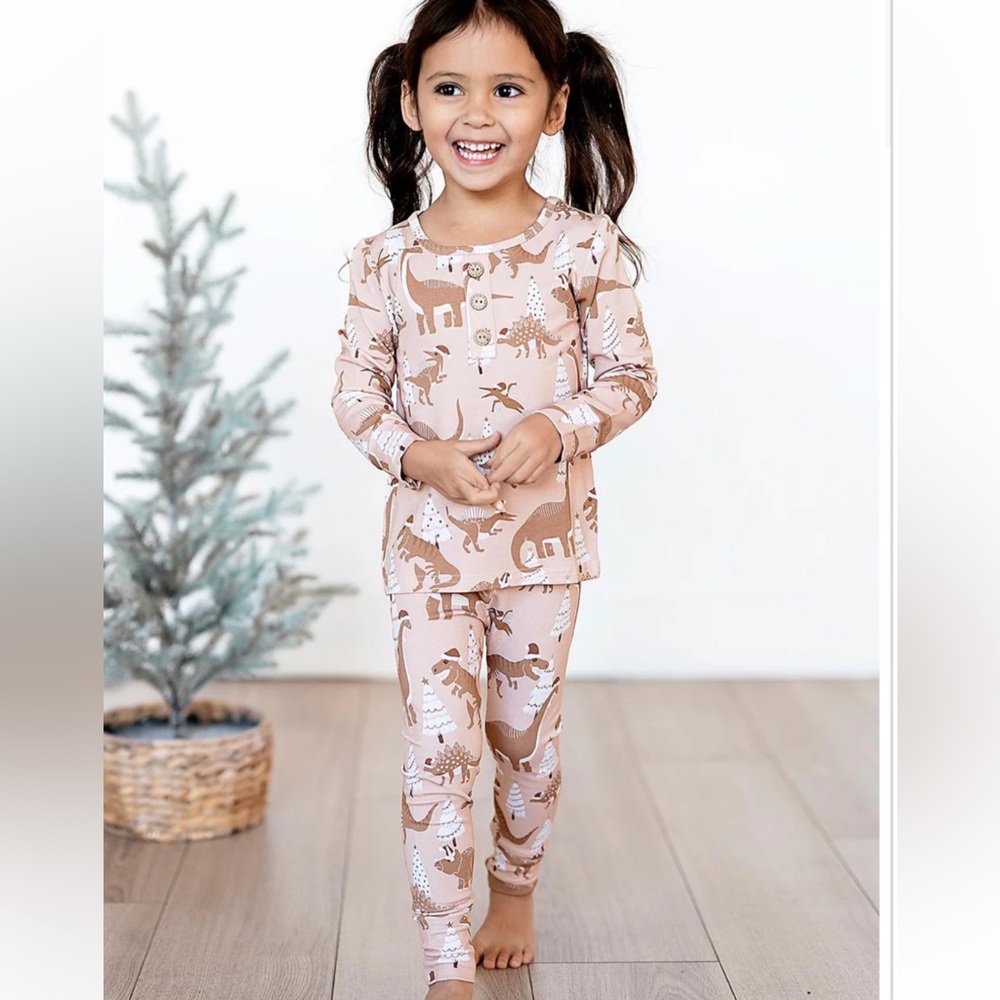 Khloe Jean Dinos in Blush 2 Pc PJ Set 5T New‎ With Tags
